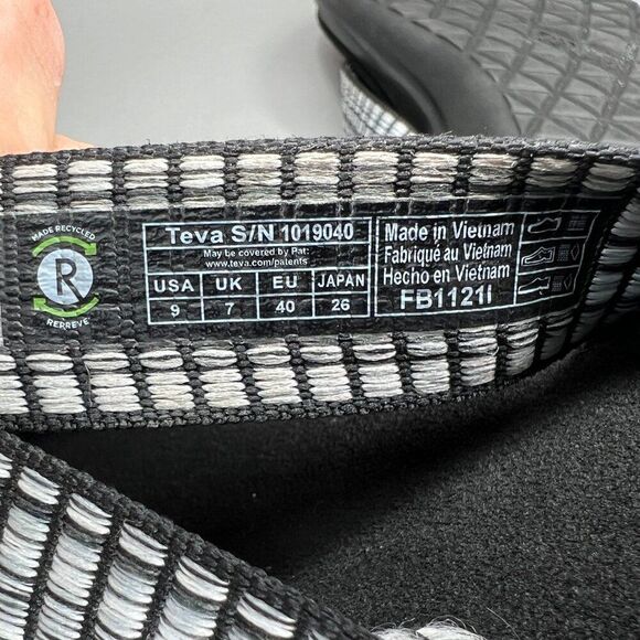 Teva Voya Sandals Women's Size 9 Black Summer Beach Athletic Recovery Flip Flops - Picture 11 of 11